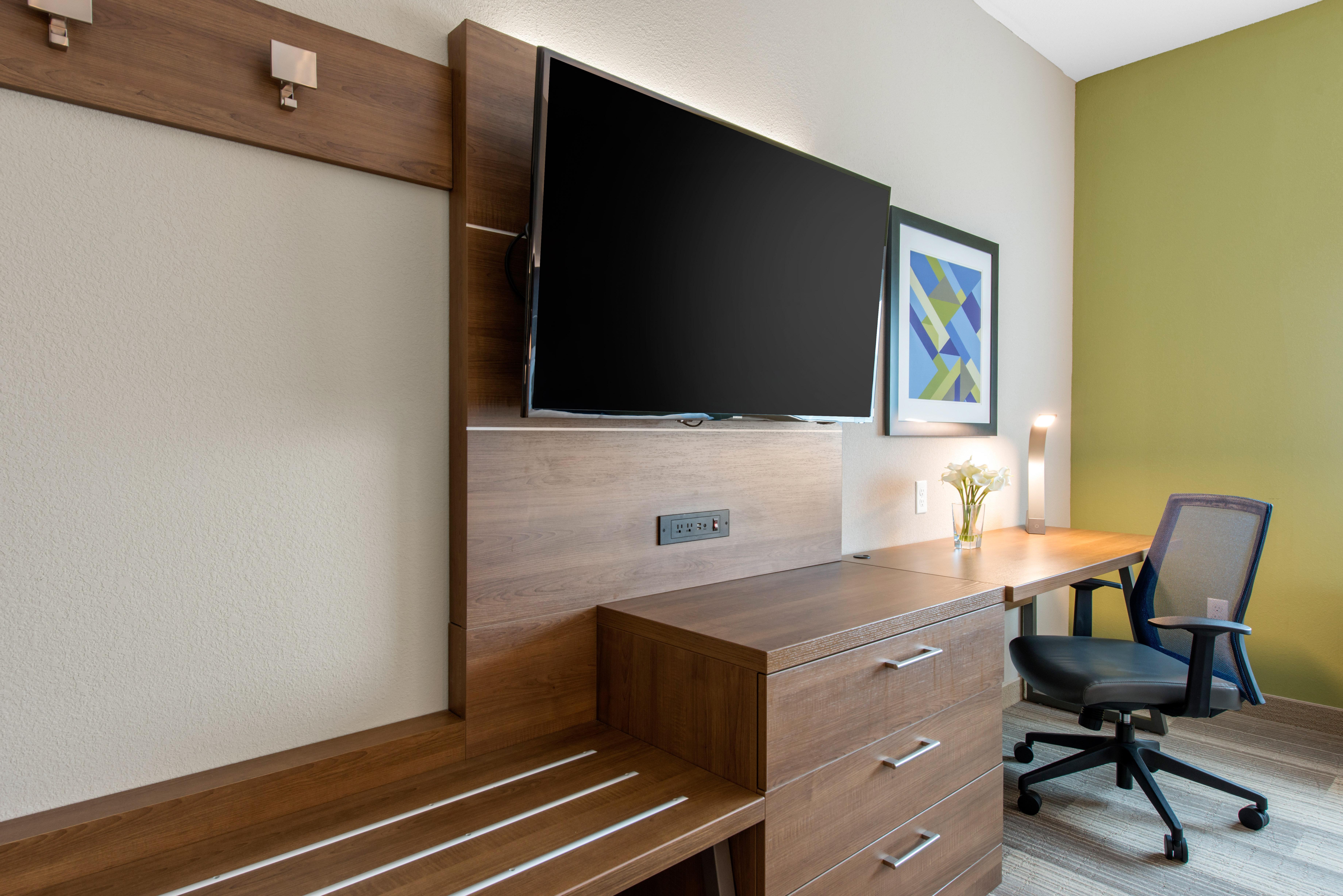 Express & - Gainesville Area By Ihg Hotel