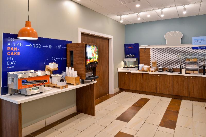 Express & - Gainesville Area By Ihg